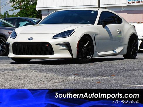Used 2025 Toyota GR86 Premium w/ Performance Package RWD image 1