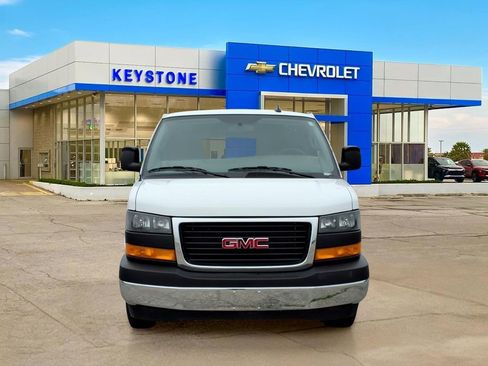 Used 2024 GMC Savana 2500 w/ Driver Convenience Package RWD image 2