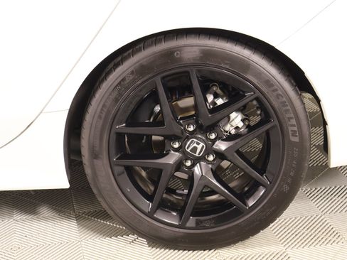 Used 2025 Honda Civic Sport image 17