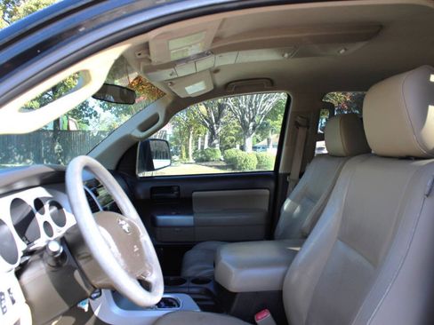 Used 2008 Toyota Sequoia SR5 image 9