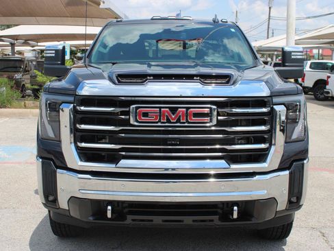 Used 2025 GMC Sierra 3500 SLT w/ SLT Convenience Package AWD/4WD image 6