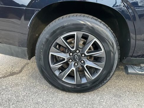 Used 2022 Chevrolet Tahoe Z71 w/ Z71 Off-Road Package image 28