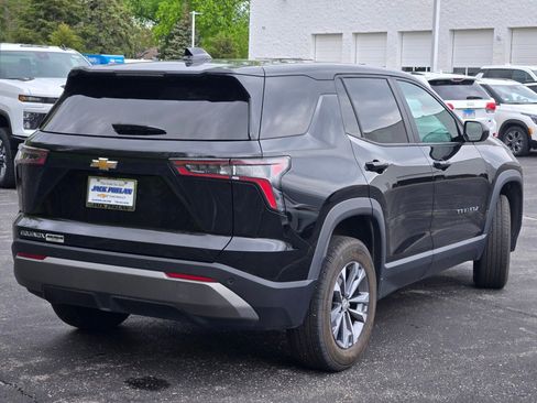 Certified 2025 Chevrolet Equinox LT FWD image 11
