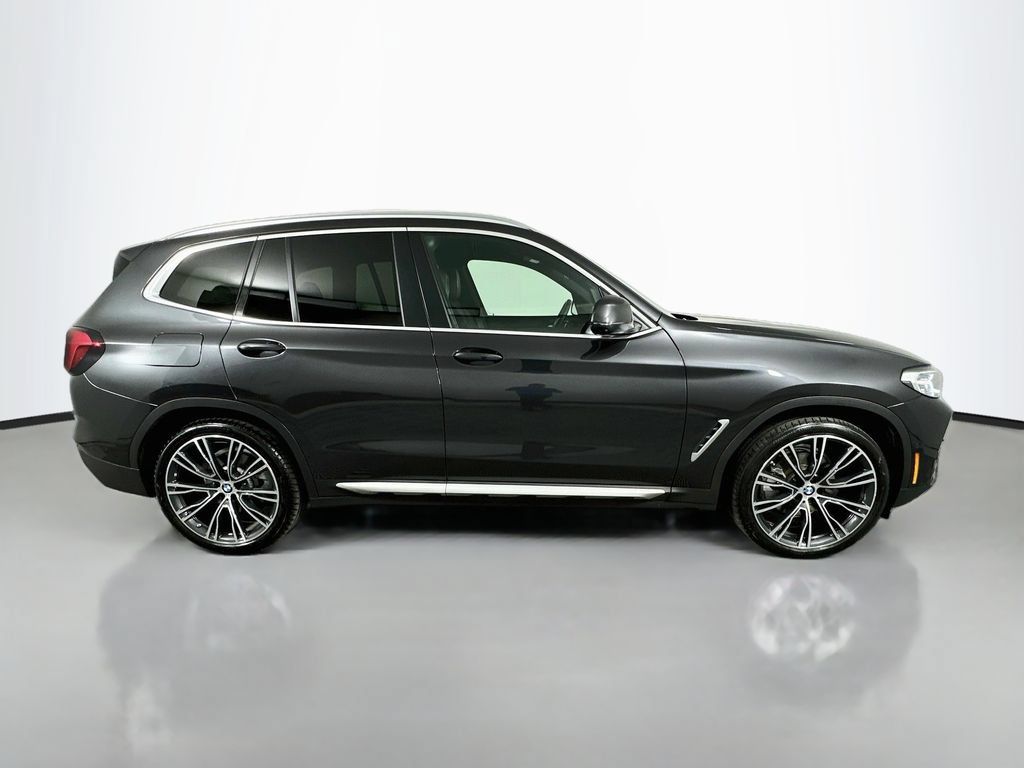 Used 2024 BMW X3 sDrive30i w/ Premium Package RWD image 4
