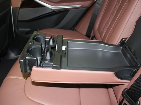 New 2026 BMW X5 M60i w/ Executive Package image 16