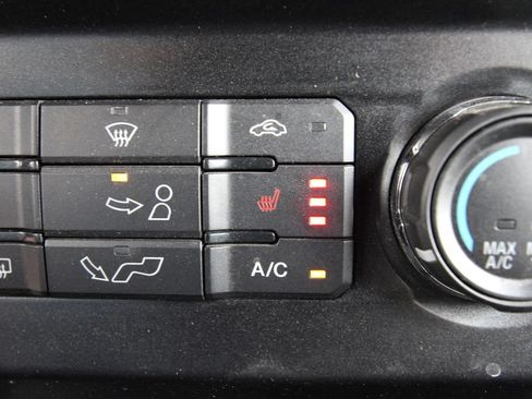 Used 2018 Ford F150 XLT w/ Equipment Group 302A Luxury AWD/4WD image 14