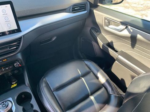 Used 2024 Ford Escape Platinum image 20