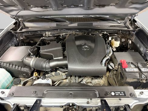 Used 2019 Toyota Tacoma SR w/ SR Convenience Package AWD/4WD image 27