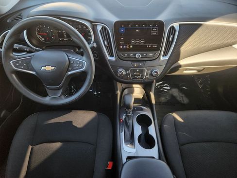 Used 2022 Chevrolet Malibu LS image 18
