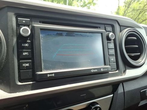Used 2017 Toyota Tacoma SR5 w/ Tow Package AWD/4WD image 24