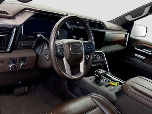 Used 2023 GMC Sierra 1500 Denali w/ Technology Package image 7