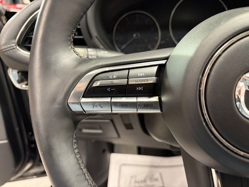 Used 2022 MAZDA MAZDA3 s image 13