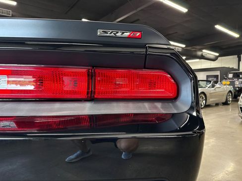 Used 2014 Dodge Challenger SRT8 Core RWD image 19
