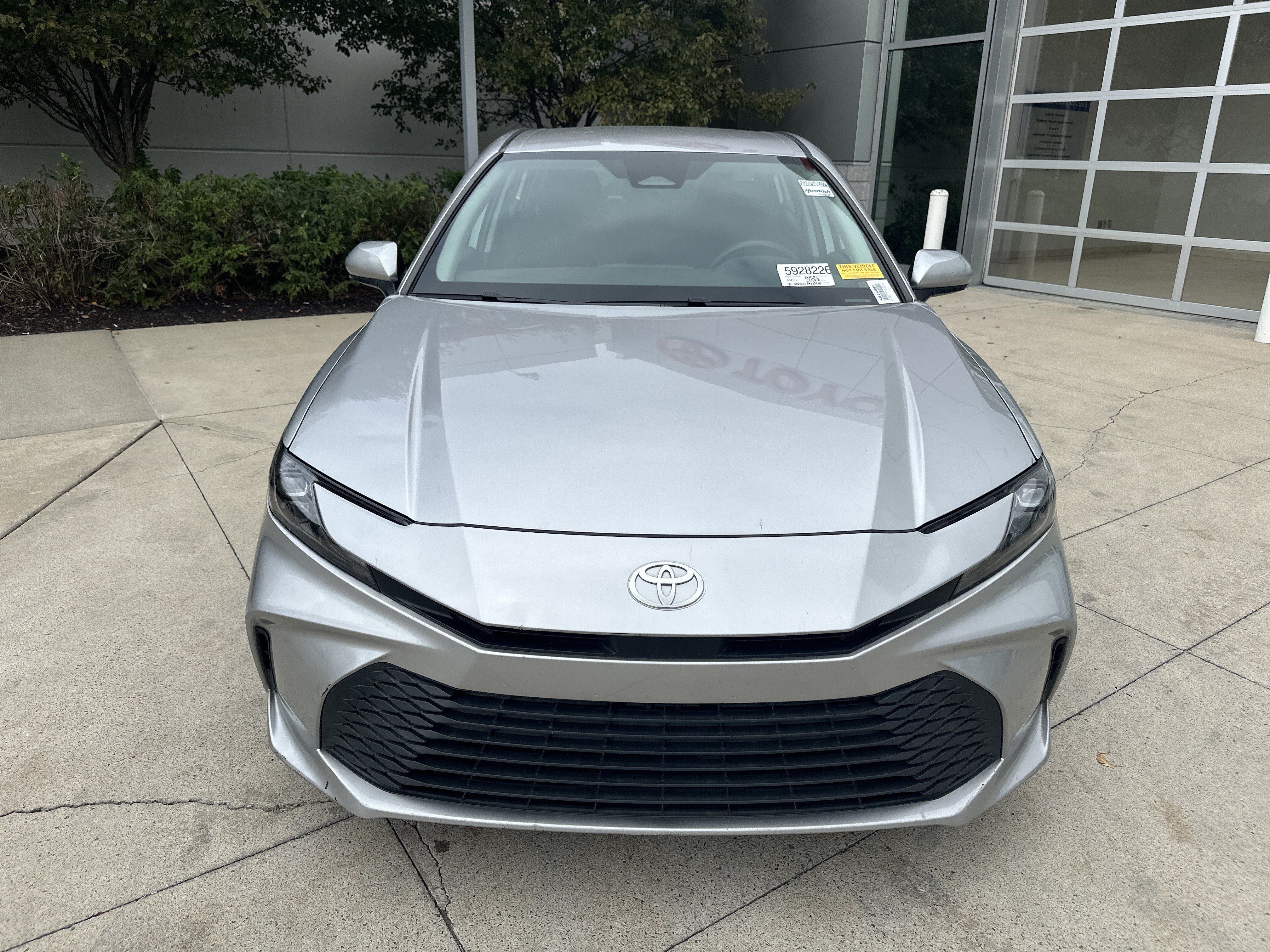 Used 2025 Toyota Camry LE FWD image 6