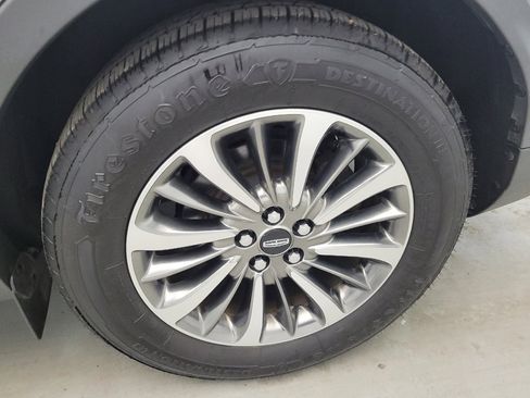 Used 2019 Lincoln Nautilus Select FWD image 31