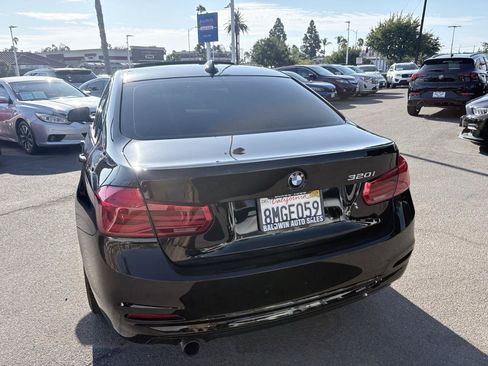 Used 2016 BMW 320i Sedan RWD image 5
