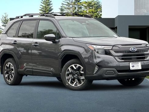 Used 2026 Subaru Forester Premium AWD/4WD image 2