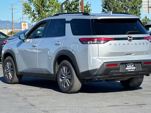 Used 2025 Nissan Pathfinder SV AWD/4WD image 7