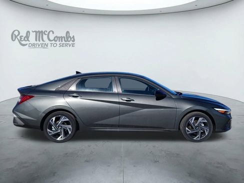 New 2025 Hyundai Elantra SEL image 6