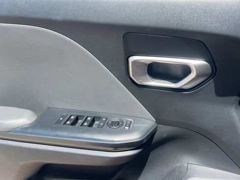 Used 2025 Kia K4 FWD image 23