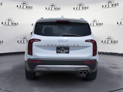 Used 2022 Kia Telluride S FWD image 5