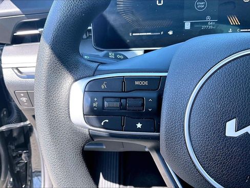 Used 2025 Kia K5 LXS FWD image 11