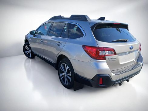 Used 2018 Subaru Outback 2.5i Limited AWD/4WD image 5