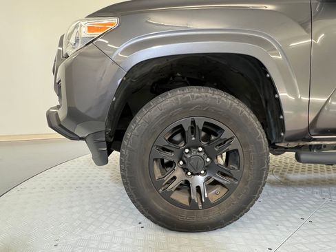 Used 2021 Toyota Tacoma SR w/ SR Convenience Package image 10