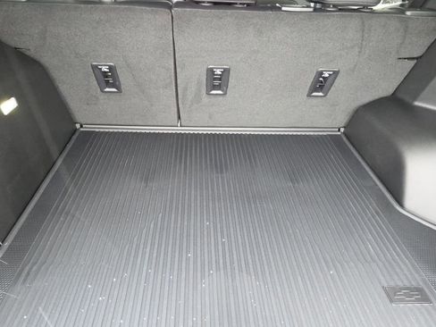 Used 2026 Chevrolet Equinox LT w/ Convenience Package II image 24