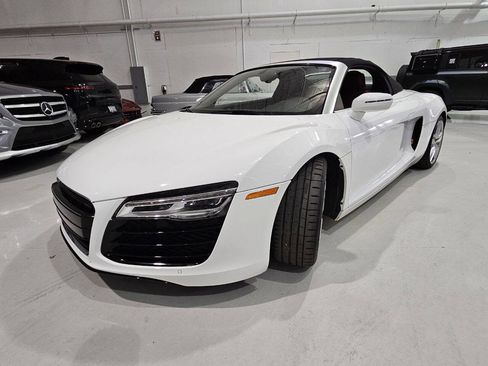 Used 2015 Audi R8 V8 image 18