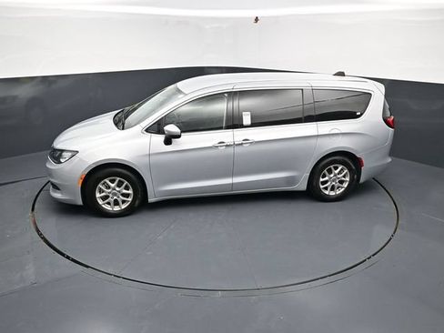 Used 2023 Chrysler Voyager LX FWD image 45