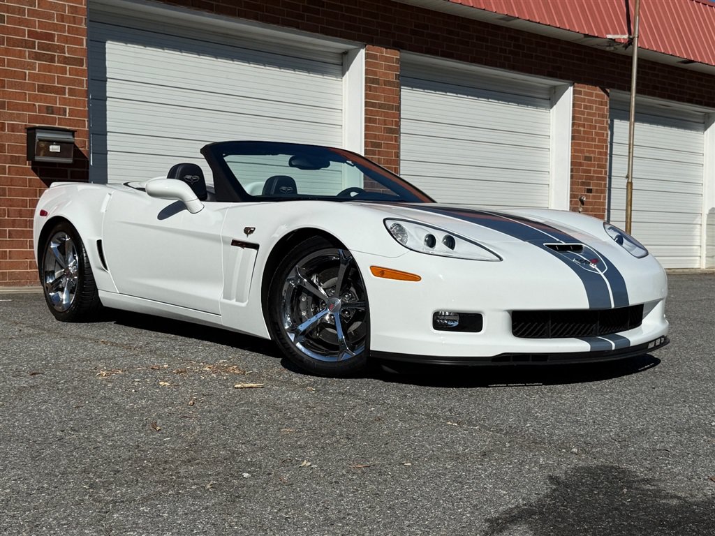 Used 2013 Chevrolet Corvette Grand Sport w/ 4LT Preferred Equipment Group RWD image 33