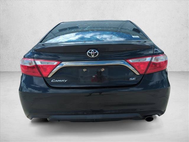 Used 2017 Toyota Camry SE FWD image 5