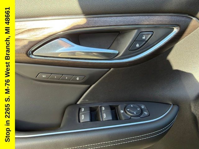 Used 2023 Buick Envision Avenir AWD/4WD image 16