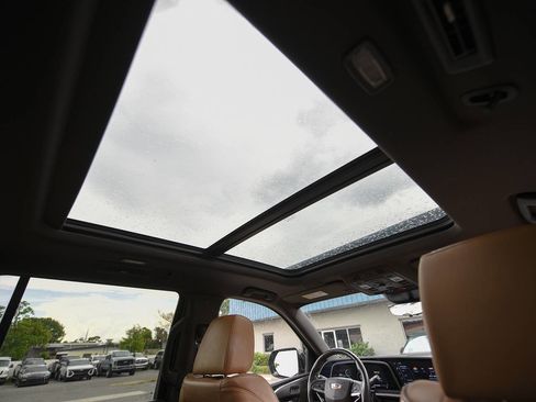 Used 2023 Cadillac Escalade Sport w/ Touring Package RWD image 21