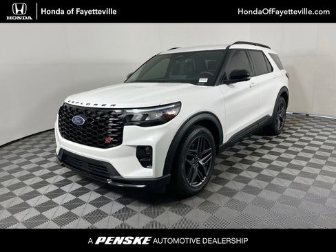 Used 2025 Ford Explorer ST AWD/4WD image 1