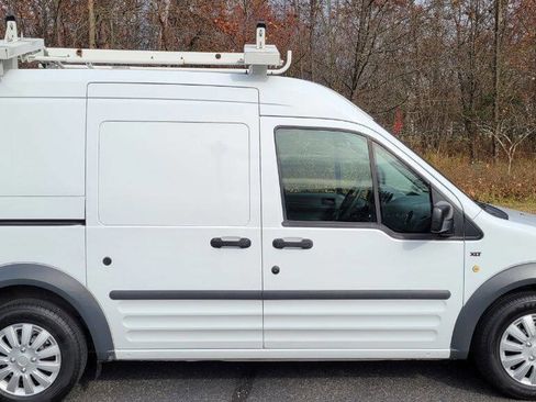 Used 2011 Ford Transit Connect XLT image 1