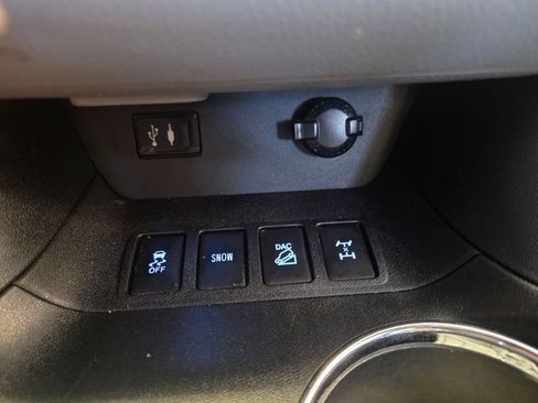 Used 2015 Toyota Highlander Limited Platinum AWD/4WD image 41