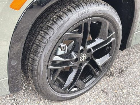 New 2026 Volkswagen Tiguan SE R-Line FWD image 10