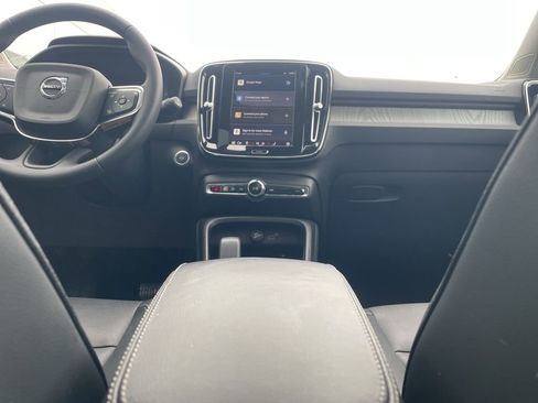 Certified 2024 Volvo XC40 B5 Core image 23