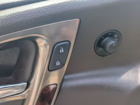 Used 2014 Buick Verano FWD image 22