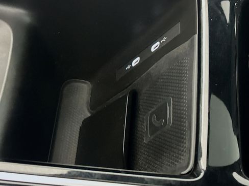 Used 2024 Volkswagen ID.4 S image 25