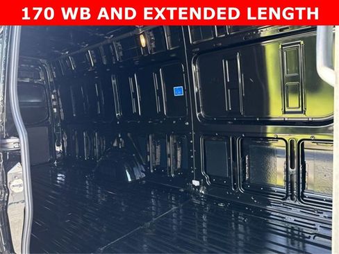 Used 2024 Mercedes-Benz Sprinter 2500 image 16