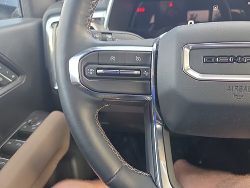 Used 2024 GMC Canyon Denali AWD/4WD image 18