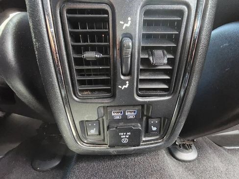 Used 2020 Dodge Durango R/T w/ Technology Group RWD image 18