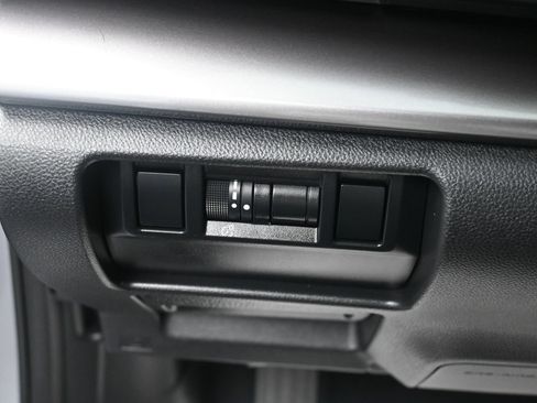 Used 2024 Subaru Impreza 2.0i AWD/4WD image 19