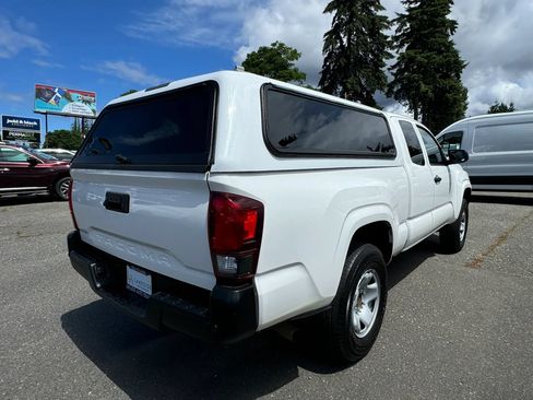 Used 2022 Toyota Tacoma SR RWD image 5