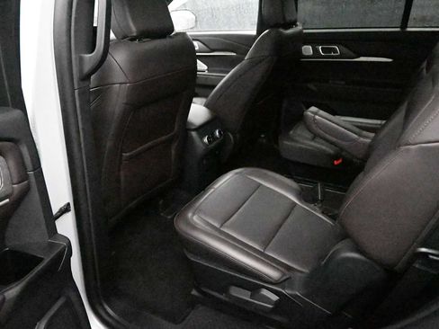 Used 2025 Ford Explorer Platinum RWD image 24