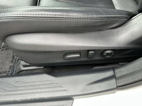 Certified 2024 Subaru Outback Limited AWD/4WD image 12