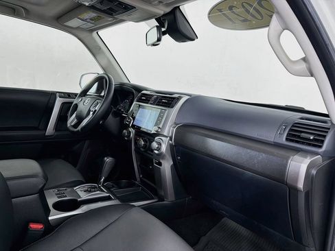 Used 2021 Toyota 4Runner SR5 Premium w/ Moonroof Package RWD image 31